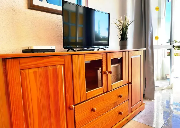 Seaview Friendly Holiday Home 8